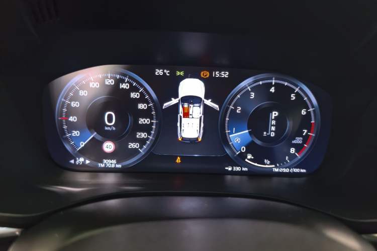 Used Volvo XC60 2021 T5 4x4 Smart Luxury Edition Instrument Cluster