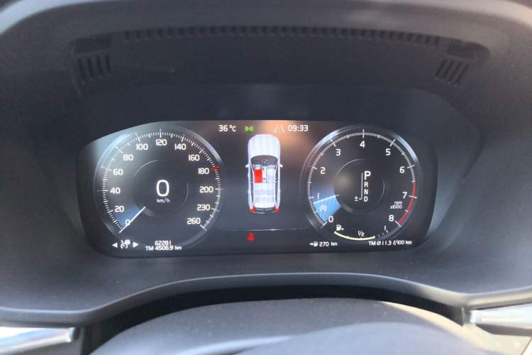 Used Volvo XC60 2021 T5 4x4 Smart Luxury Edition Instrument Cluster