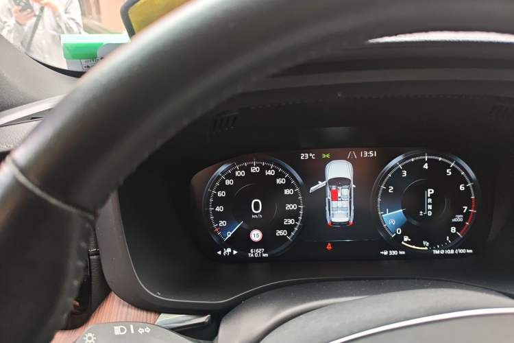 Used Volvo XC60 2021 T5 4x4 Smart Luxury Edition Instrument Cluster