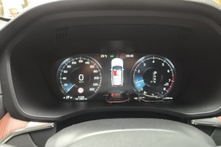Used Volvo XC60 2021 T5 4x4 Smart Luxury Edition Instrument Cluster