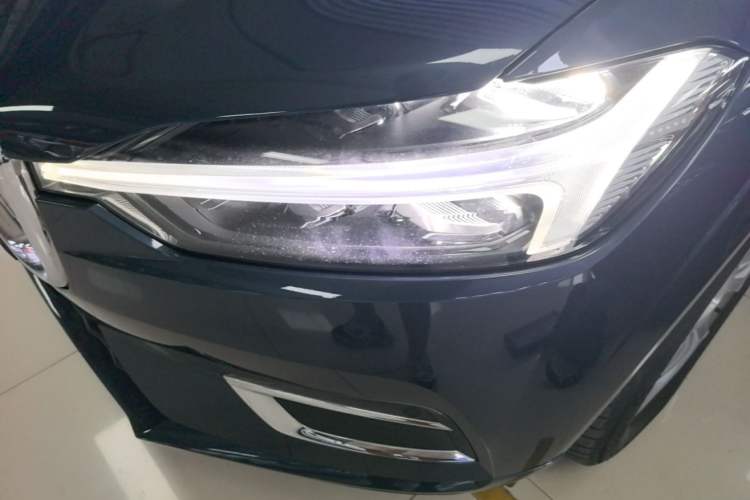 Used Volvo XC60 2021 T5 4x4 Smart Luxury Edition Left Front Headlight