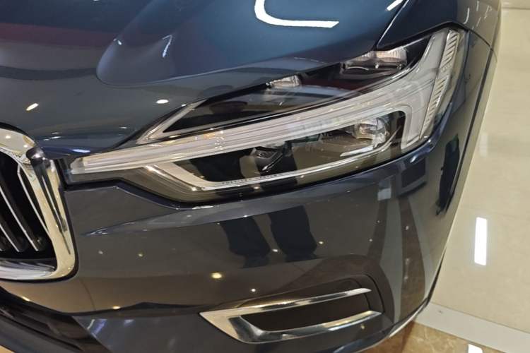 Used Volvo XC60 2021 T5 4x4 Smart Luxury Edition Left Front Headlight