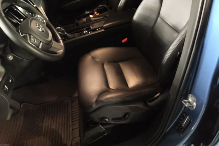 Used Volvo XC60 2021 T5 4x4 Zhiyi Sport Edition Left Front Seat