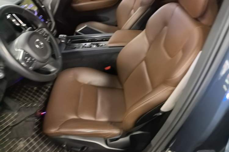 Used Volvo XC60 2021 T5 4x4 Smart Luxury Edition Left Front Seat