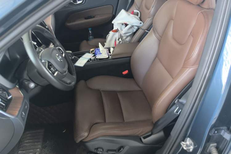Used Volvo XC60 2021 T5 4x4 Smart Luxury Edition Left Front Seat