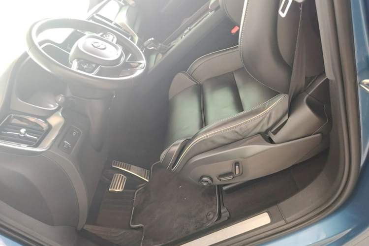 Used Volvo XC60 2021 T5 4x4 Smart & Advanced Sport Edition Left Front Seat