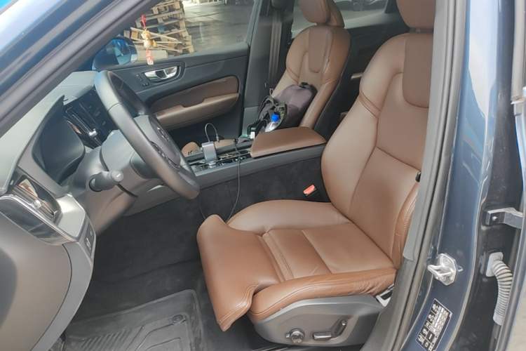 Used Volvo XC60 2021 T5 4x4 Smart Luxury Edition Left Front Seat