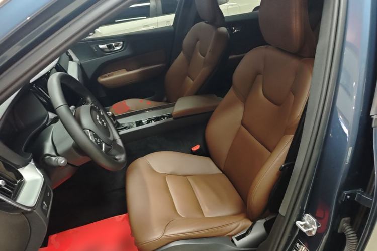 Used Volvo XC60 2021 T5 4x4 Smart Luxury Edition Left Front Seat