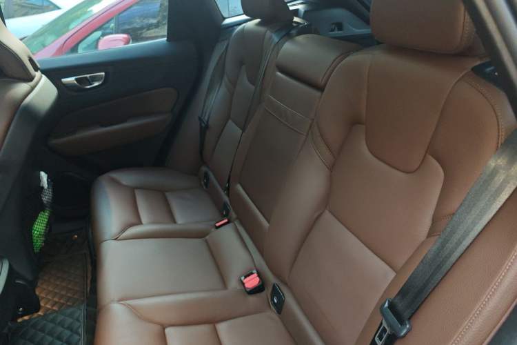 Used Volvo XC60 2021 T5 4x4 Smart Luxury Edition Left Rear Seat