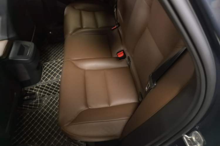 Used Volvo XC60 2021 T5 4x4 Smart Luxury Edition Left Rear Seat