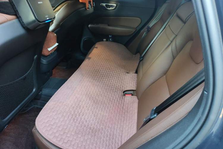 Used Volvo XC60 2021 T5 4x4 Smart Luxury Edition Left Rear Seat