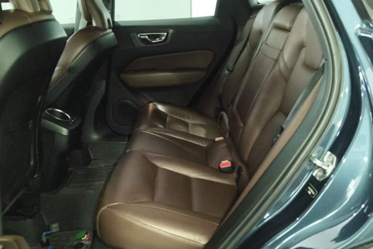 Used Volvo XC60 2021 T5 4x4 Smart Luxury Edition Left Rear Seat