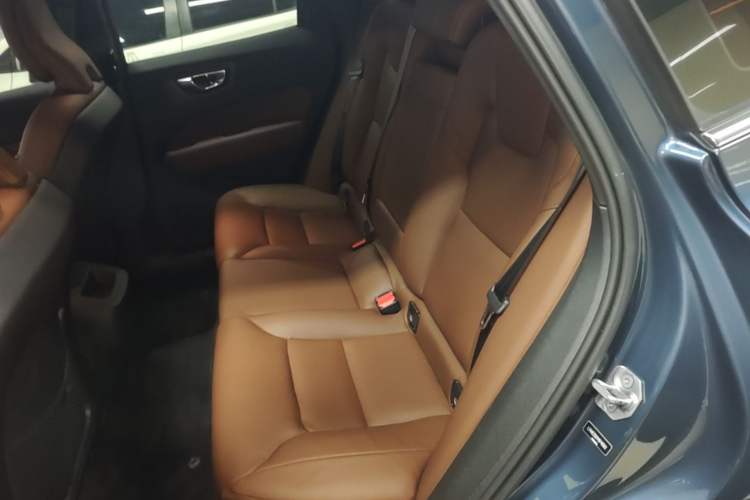 Used Volvo XC60 2021 T5 4x4 Smart Luxury Edition Left Rear Seat