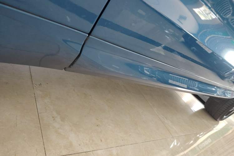 Used Volvo XC60 2021 T5 4x4 Smart & Advanced Sport Edition Left Side Sill