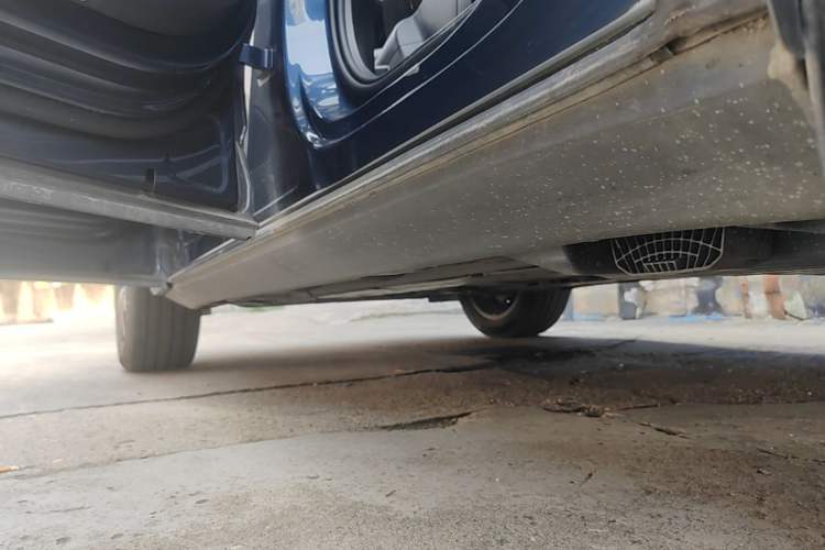 Used Volvo XC60 2021 T5 4x4 Smart Luxury Edition Left Side Sill