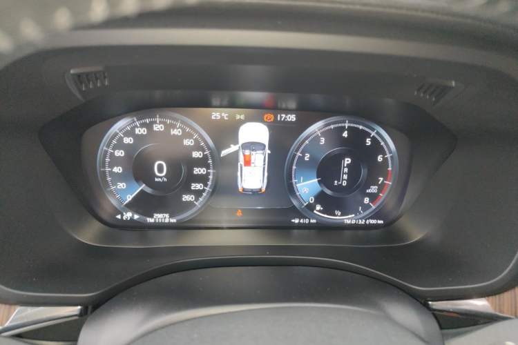 Used Volvo XC60 2021 T5 4x4 Smart Luxury Edition Odometer Close Up