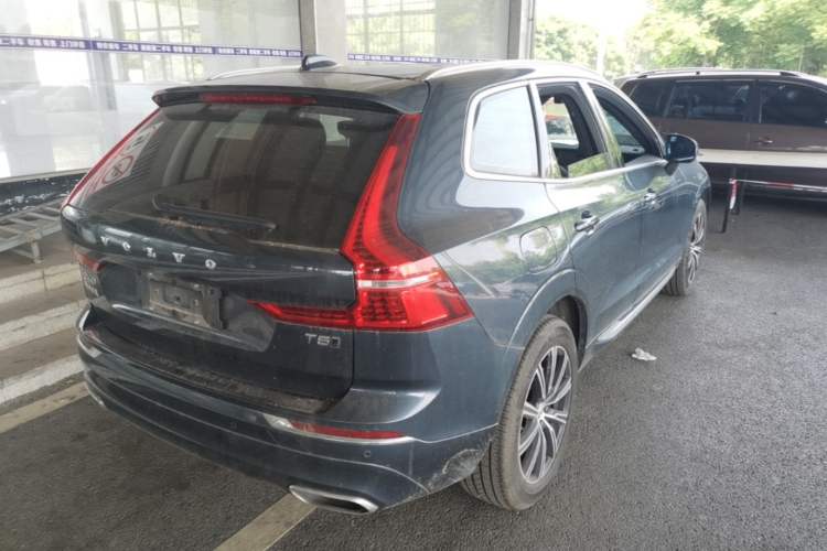 Used Volvo XC60 2021 T5 4x4 Smart Luxury Edition Rear Right 45 Deg