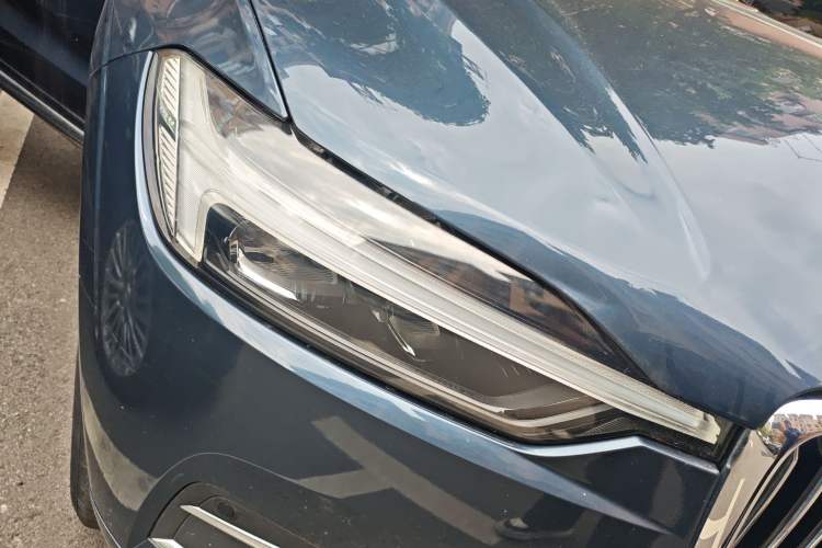 Used Volvo XC60 2021 T5 4x4 Smart Luxury Edition Right Front Headlight