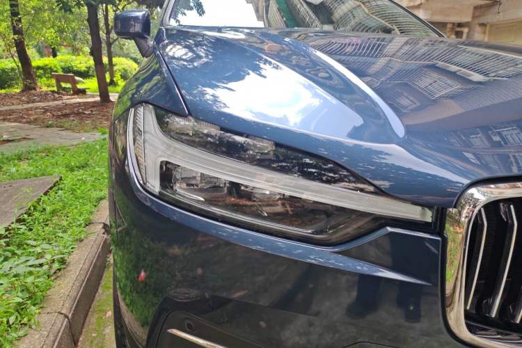 Used Volvo XC60 2021 T5 4x4 Smart Luxury Edition Right Front Headlight