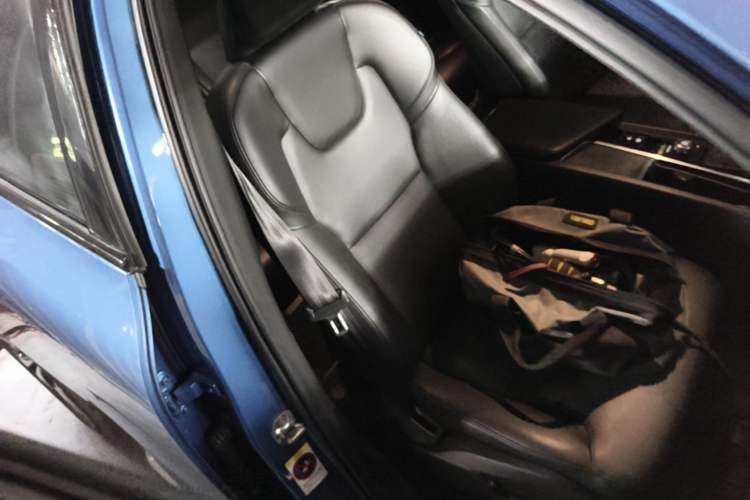 Used Volvo XC60 2021 T5 4x4 Zhiyi Sport Edition Right Front Seat