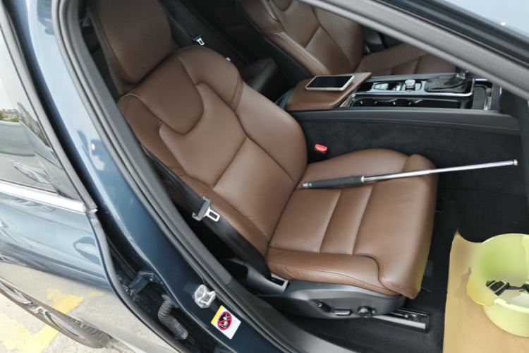 Used Volvo XC60 2021 T5 4x4 Smart Luxury Edition Right Front Seat