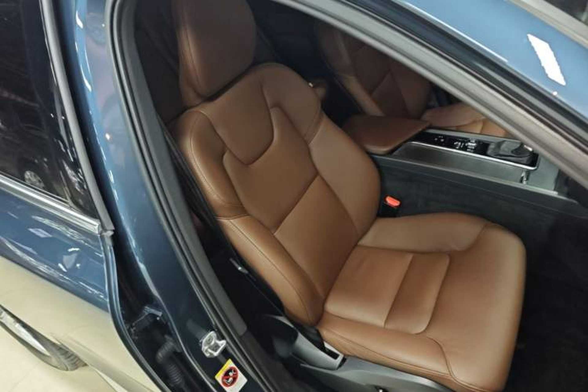 Used Volvo XC60 2021 T5 4x4 Smart Luxury Edition Right Front Seat