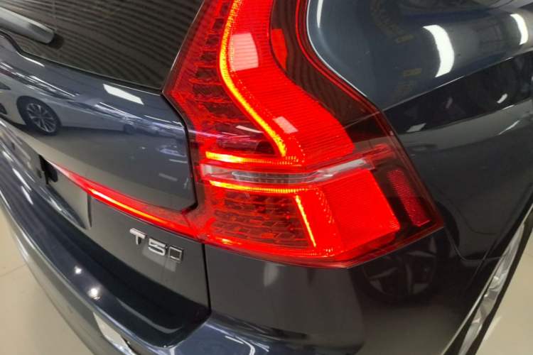 Used Volvo XC60 2021 T5 4x4 Smart Luxury Edition Right Rear Taillight