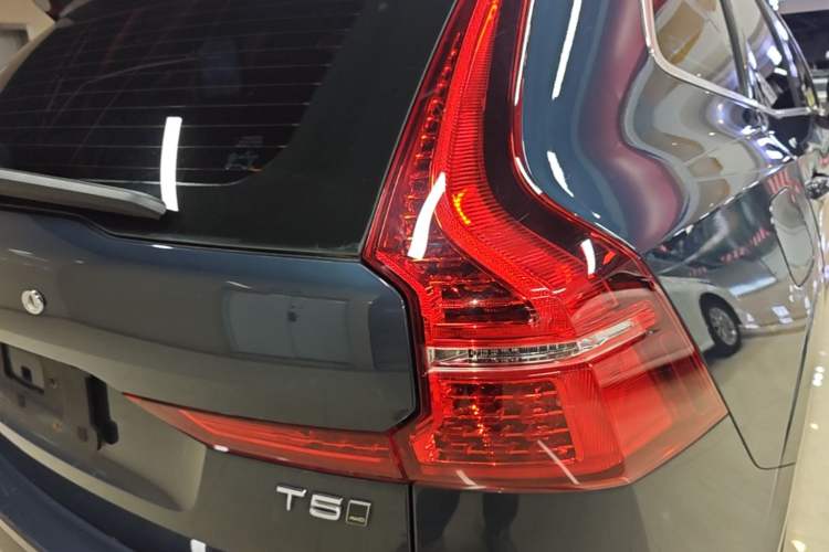 Used Volvo XC60 2021 T5 4x4 Smart Luxury Edition Right Rear Taillight