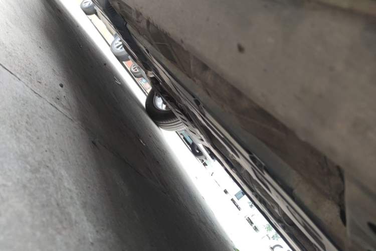 Used Volvo XC60 2021 T5 4x4 Smart Luxury Edition Right Side Sill