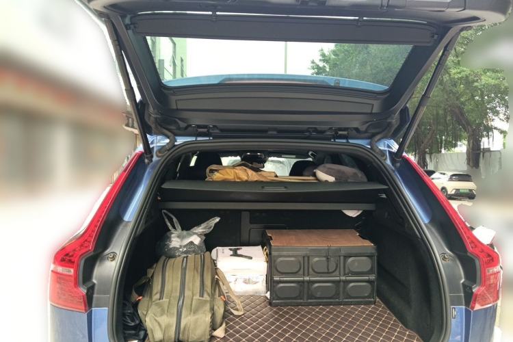 Used Volvo XC60 2021 T5 4x4 Zhiyi Sport Edition Trunk