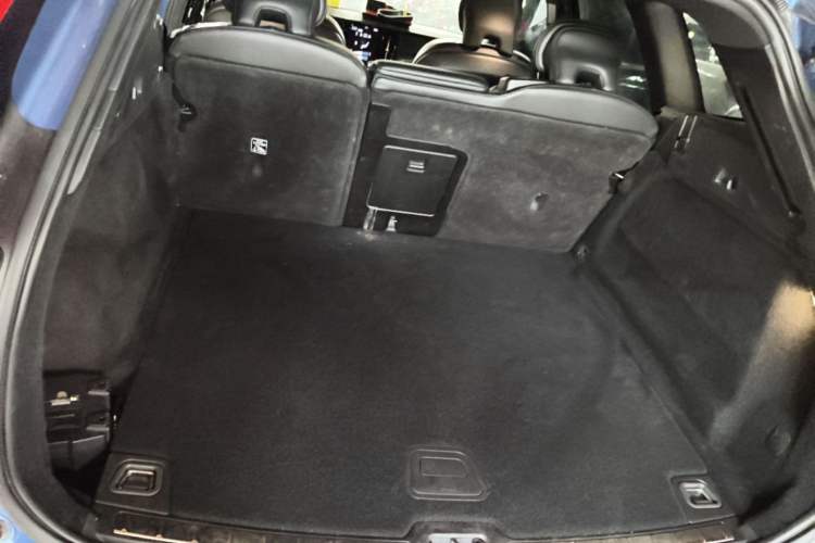 Used Volvo XC60 2021 T5 4x4 Zhiyi Sport Edition Trunk