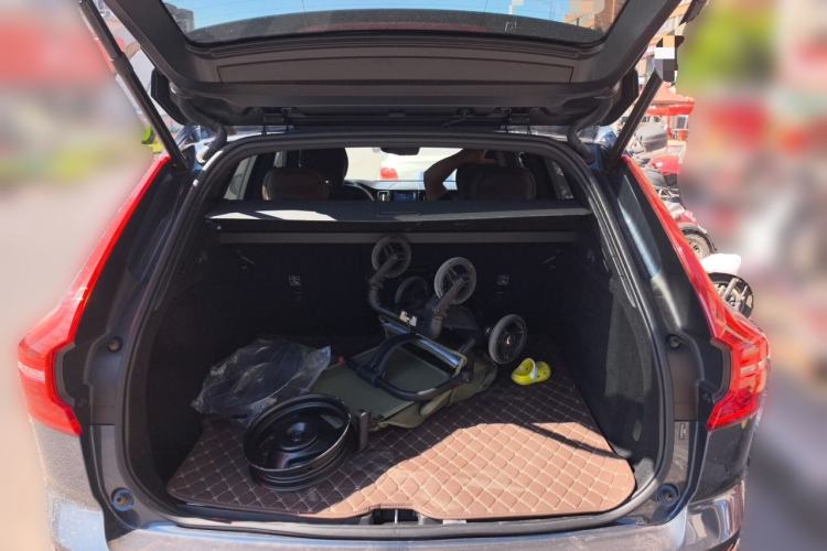Used Volvo XC60 2021 T5 4x4 Smart Luxury Edition Trunk