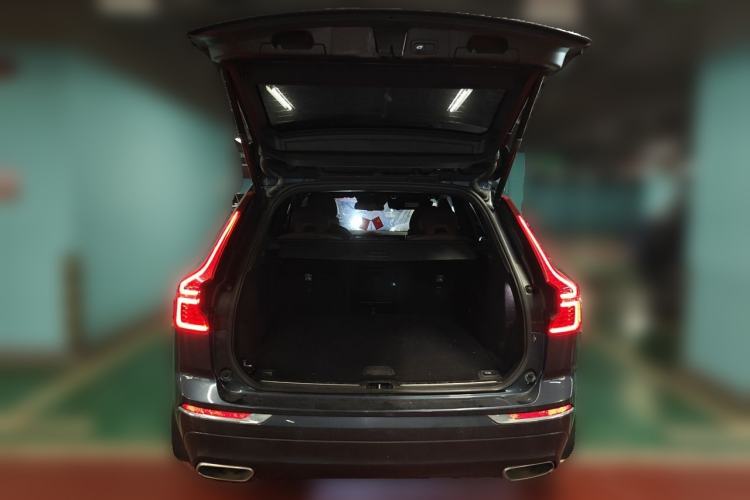 Used Volvo XC60 2021 T5 4x4 Smart Luxury Edition Trunk