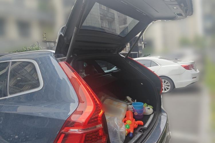Used Volvo XC60 2021 T5 4x4 Smart Luxury Edition Trunk
