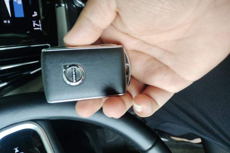 Used Volvo XC60 2021 T5 4x4 Smart Luxury Edition Vehicle Key
