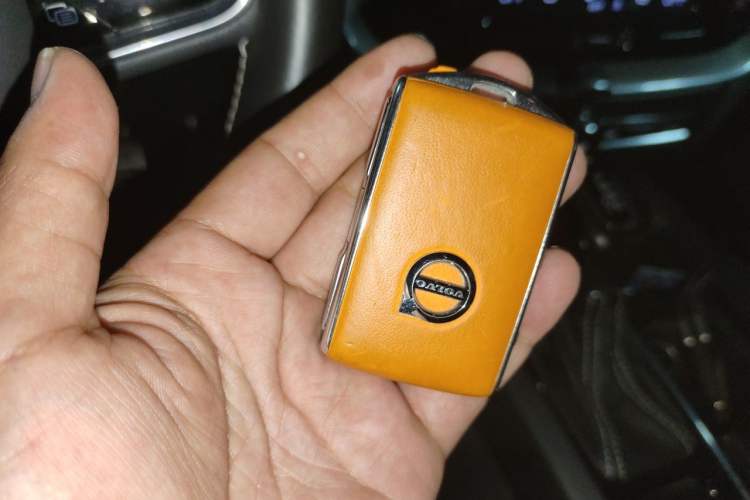 Used Volvo XC60 2021 T5 4x4 Smart & Advanced Sport Edition Vehicle Key