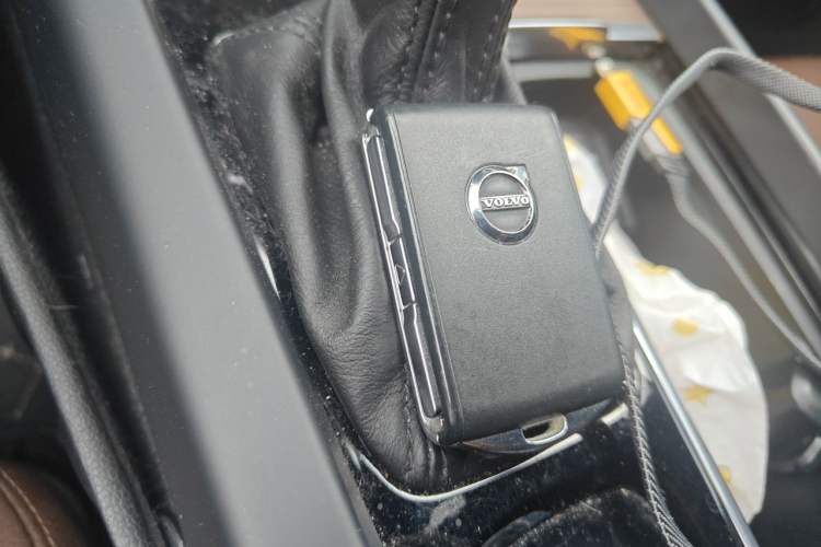 Used Volvo XC60 2021 T5 4x4 Smart Luxury Edition Vehicle Key