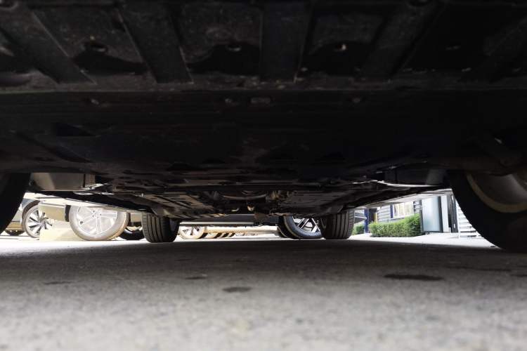 Used Volvo XC60 2021 T5 4x4 Zhiyi Sport Edition Chassis Front