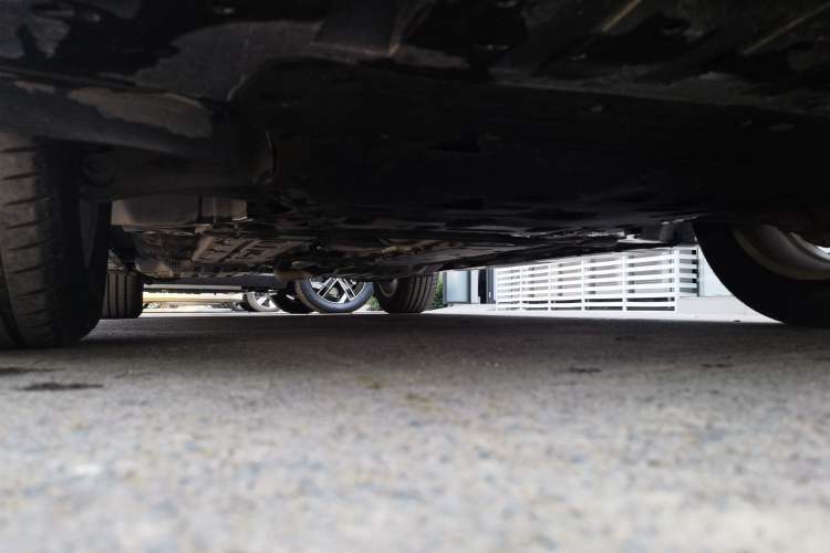 Used Volvo XC60 2021 T5 4x4 Zhiyi Sport Edition Chassis Front Left