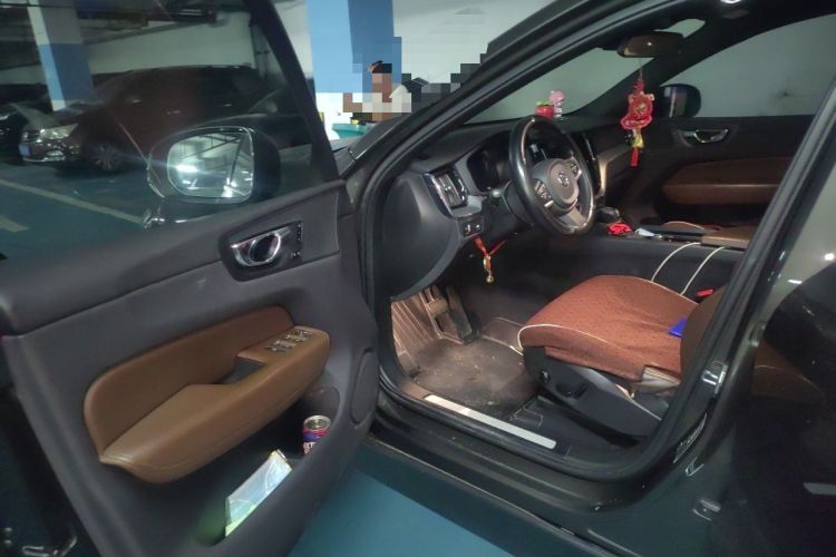 Used Volvo XC60 2021 T5 4x4 Smart Luxury Edition Driver Seat