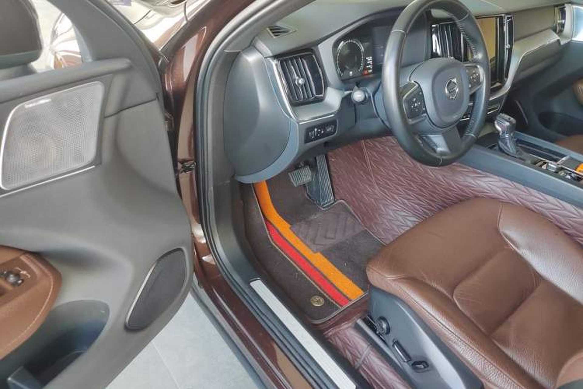 Used Volvo XC60 2021 T5 4x4 Smart Luxury Edition Driver Seat