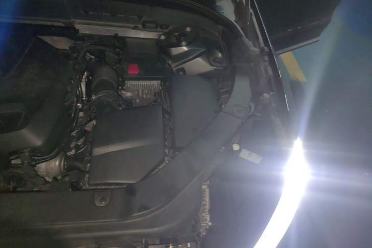 Used Volvo XC60 2021 T5 4x4 Smart Luxury Edition Engine Bay Left