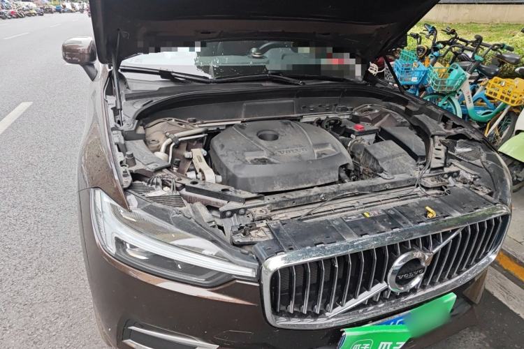 Used Volvo XC60 2021 T5 4x4 Smart Luxury Edition Engine Bay Right