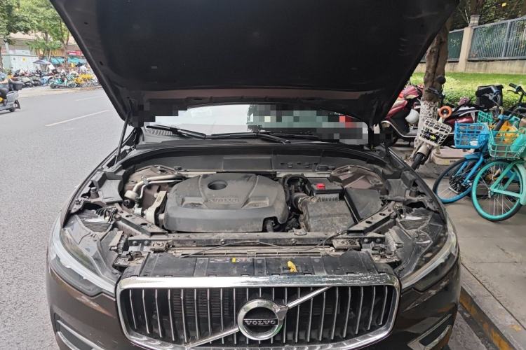 Used Volvo XC60 2021 T5 4x4 Smart Luxury Edition Engine Bay