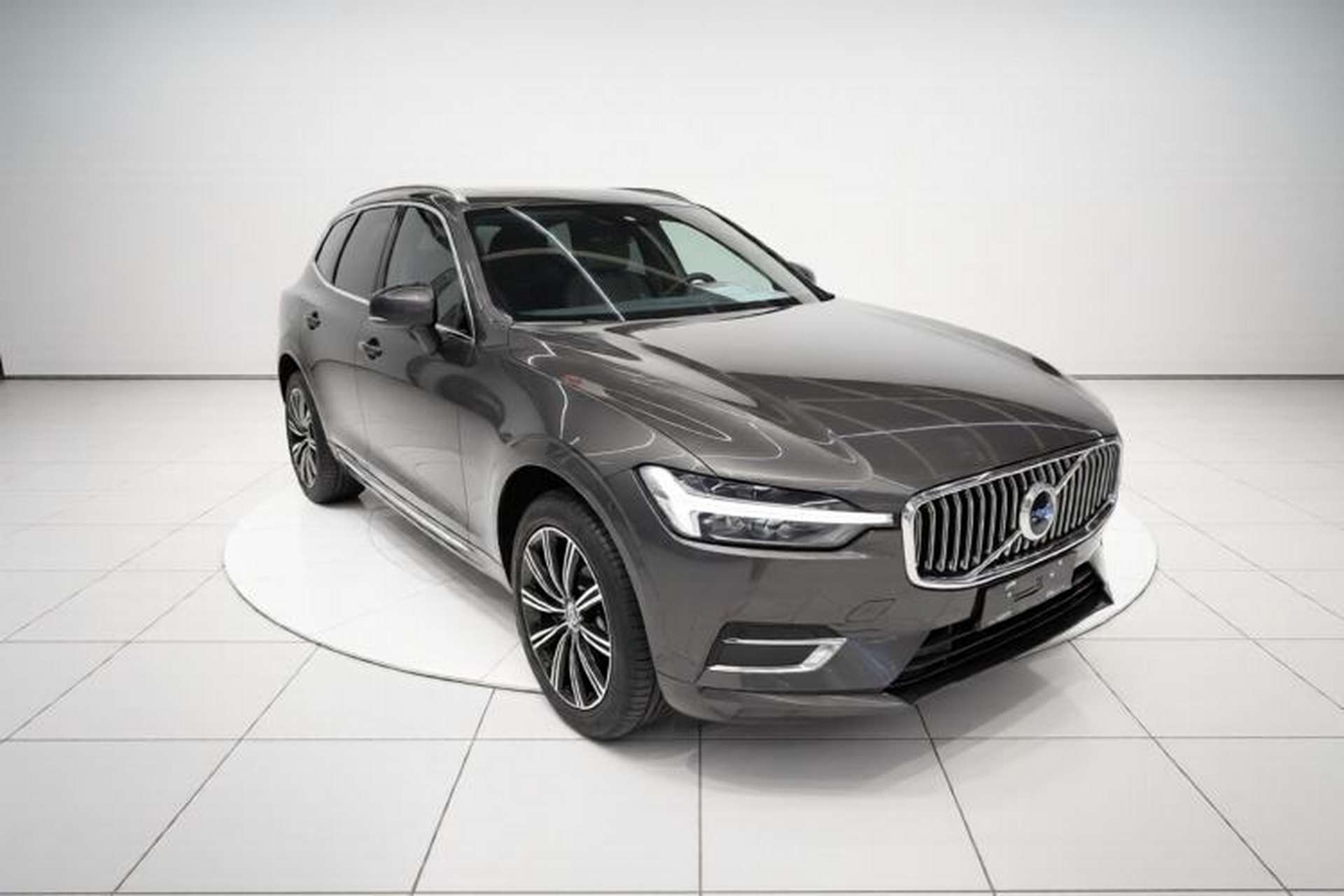 Used Volvo XC60 2021 T5 4x4 Smart Luxury Edition Exterior 1