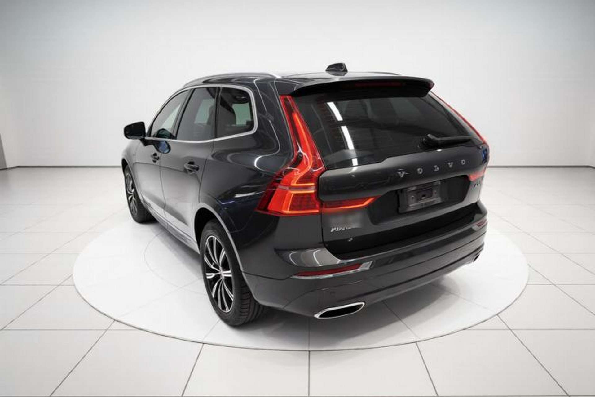Used Volvo XC60 2021 T5 4x4 Smart Luxury Edition Exterior 2