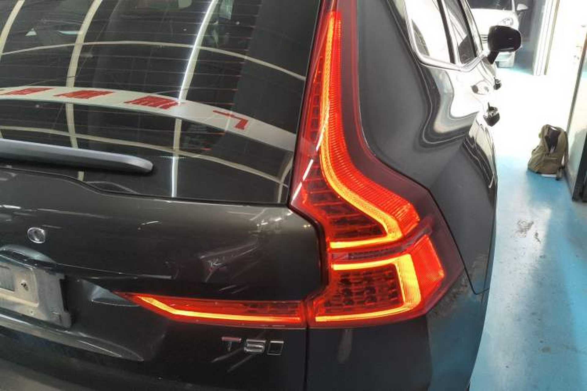 Used Volvo XC60 2021 T5 4x4 Smart Luxury Edition Exterior 3