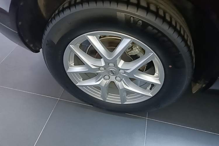 Used Volvo XC60 2021 T5 4x4 Smart Luxury Edition Exterior 5