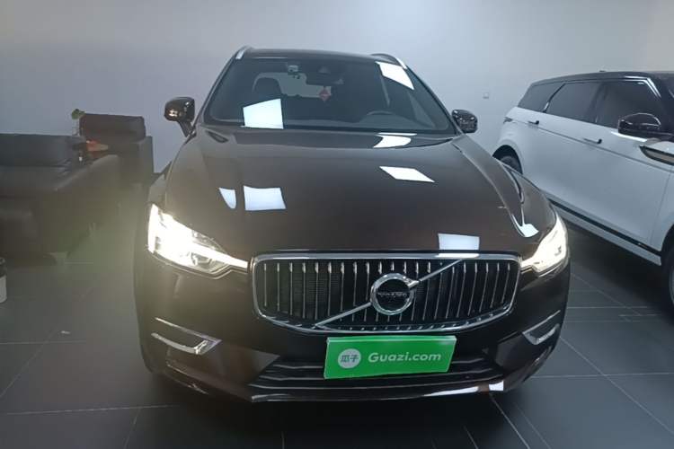 Used Volvo XC60 2021 T5 4x4 Smart Luxury Edition Front