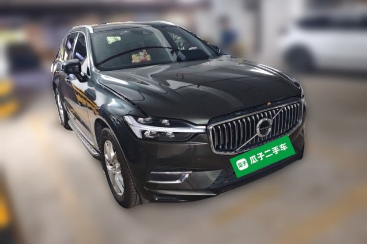 Used Volvo XC60 2021 T5 4x4 Smart Luxury Edition Front Right 45 Deg